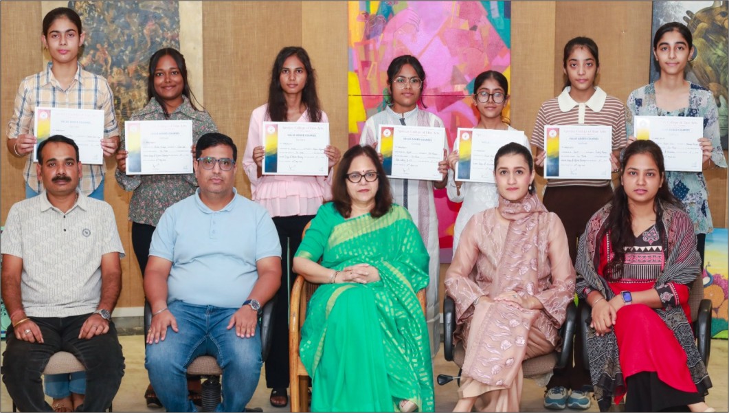 Apeejay College