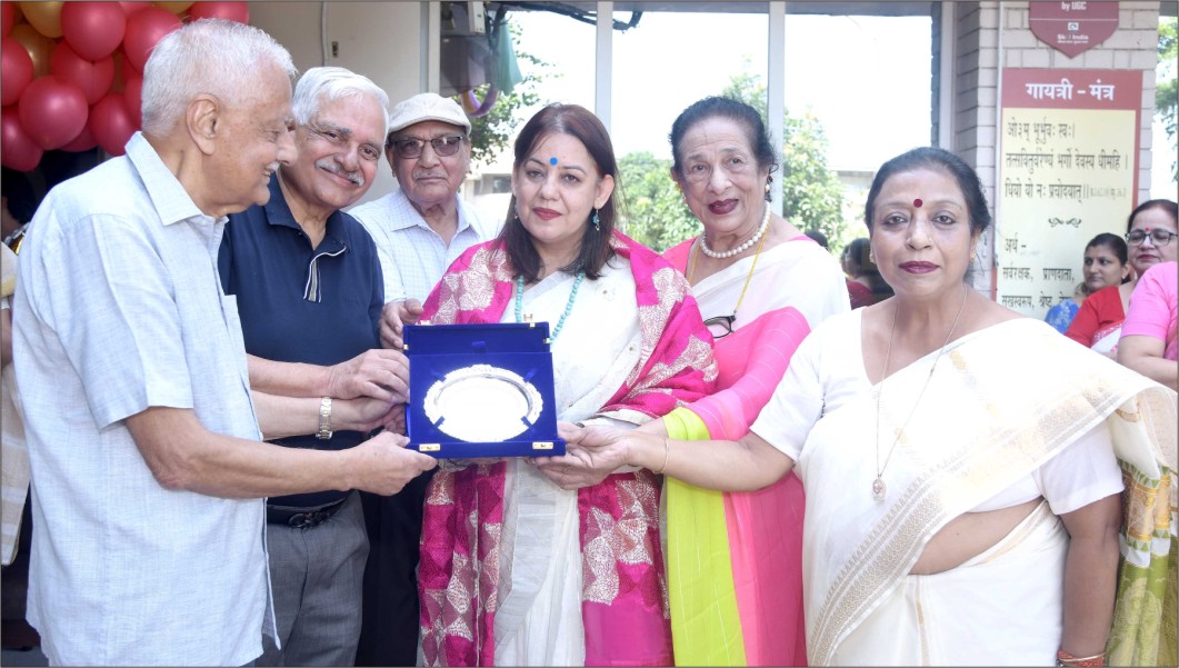 Dr Anjana Bhatia