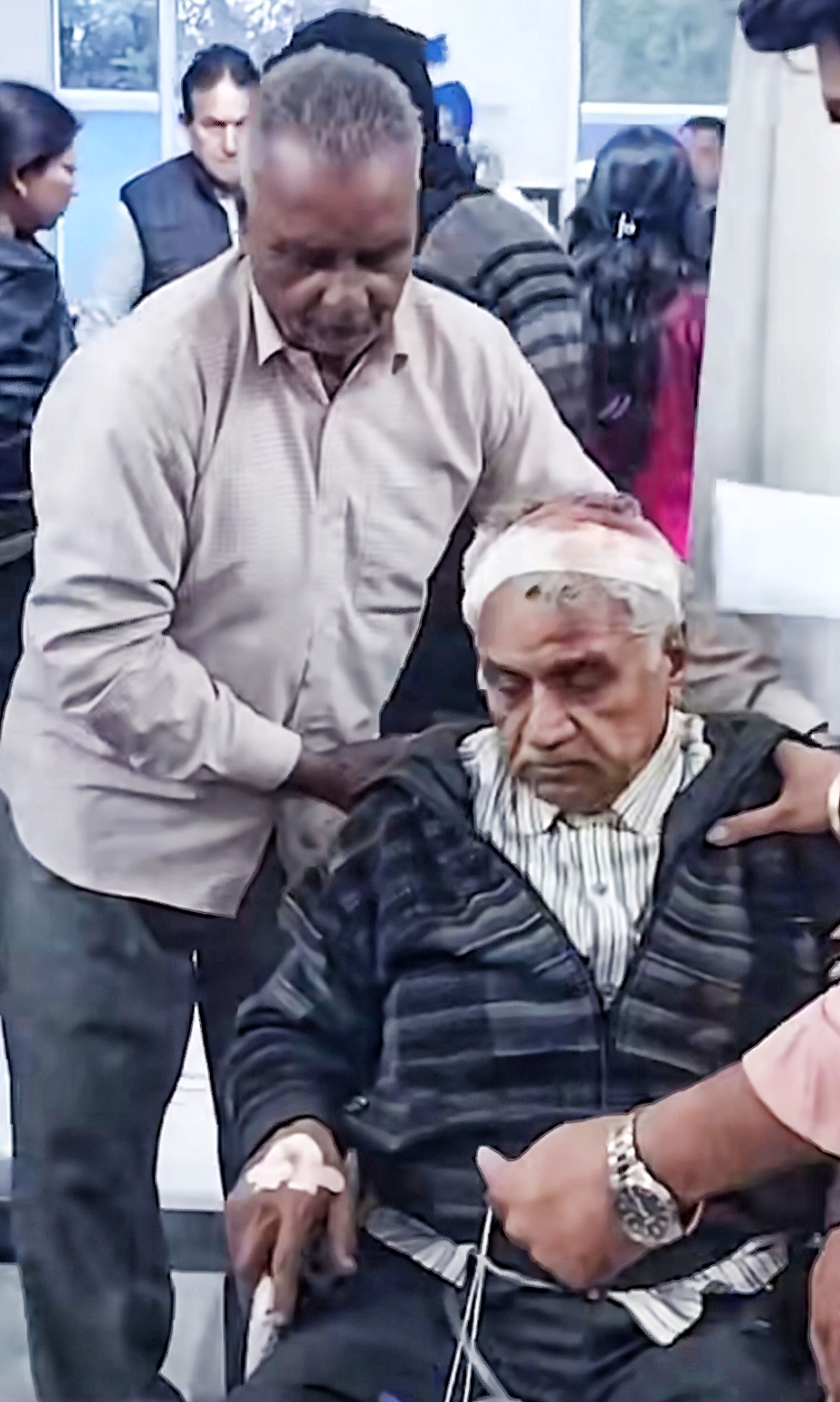 ਬਜ਼ੁਰਗ ਸੁਨਿਆਰੇ